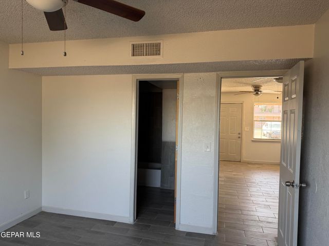 8507 ALAMEDA Avenue 8, El Paso, TX 79907