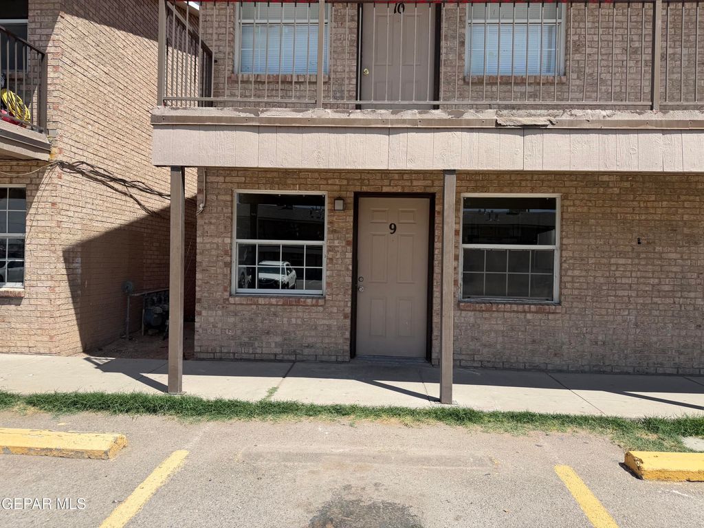 8507 ALAMEDA Avenue 8, El Paso, TX 79907