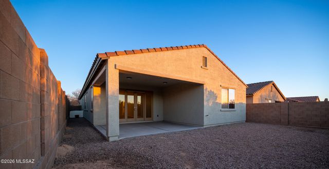 12159 N Golden Mirror Drive, Marana, AZ 85658