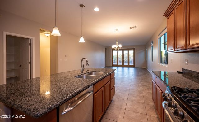 12159 N Golden Mirror Drive, Marana, AZ 85658