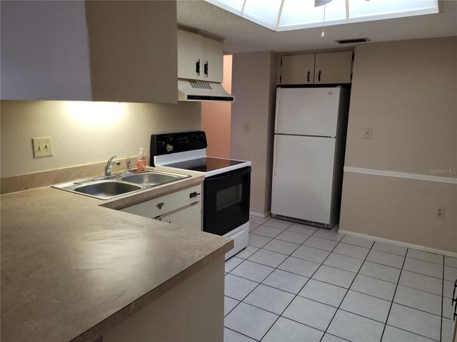 506 MISTLETOE COURT B, Safety Harbor, FL 34695