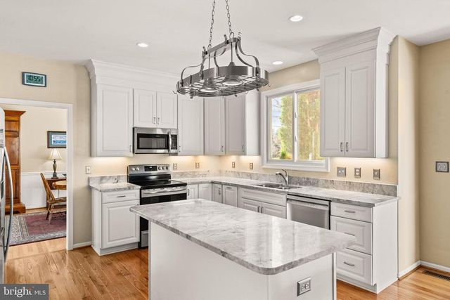 38607 MILLSTONE, Hillsboro, VA 20132