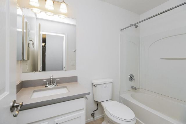 1836 E Silversmith Trail, San Tan Valley, AZ 85143