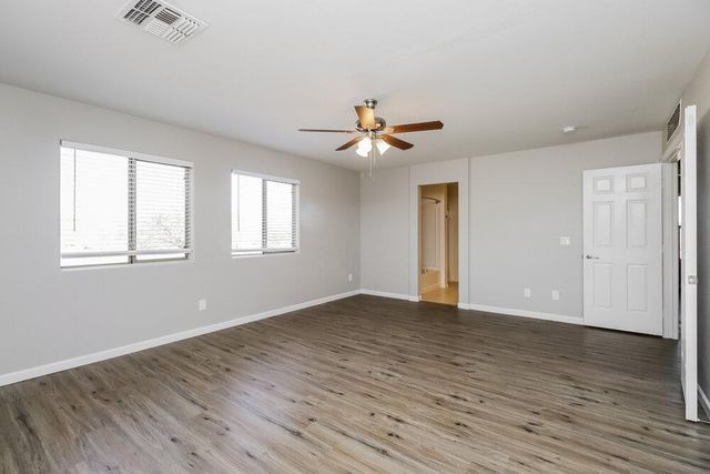 1836 E Silversmith Trail, San Tan Valley, AZ 85143