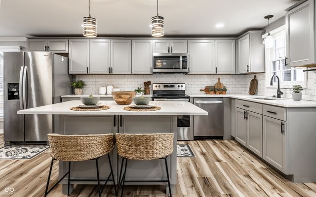 6329 Allisonville Road, Indianapolis, IN 46220