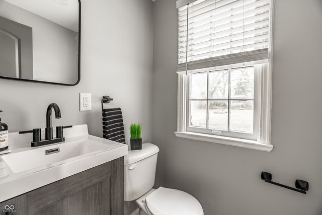 6329 Allisonville Road, Indianapolis, IN 46220