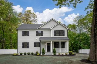 23 Linwood Ave, North Reading, MA 01864