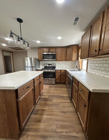 5184 Us-63, Cabool, MO 65689