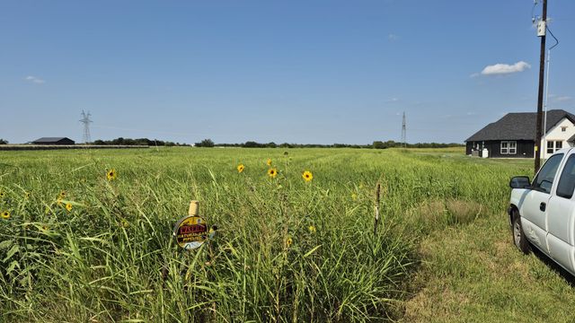 691 FARMER Road, Ennis, TX 75119