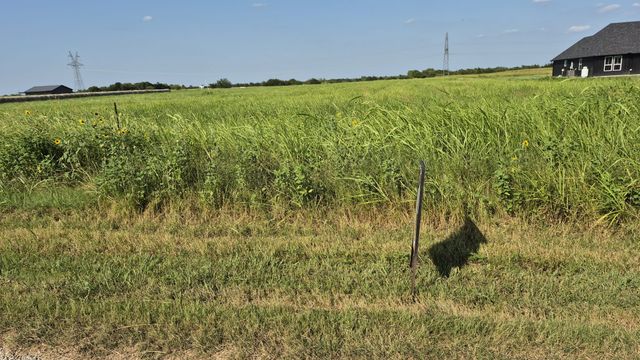 691 FARMER Road, Ennis, TX 75119