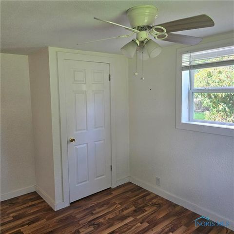 106 High Street, Liberty Center, OH 43532