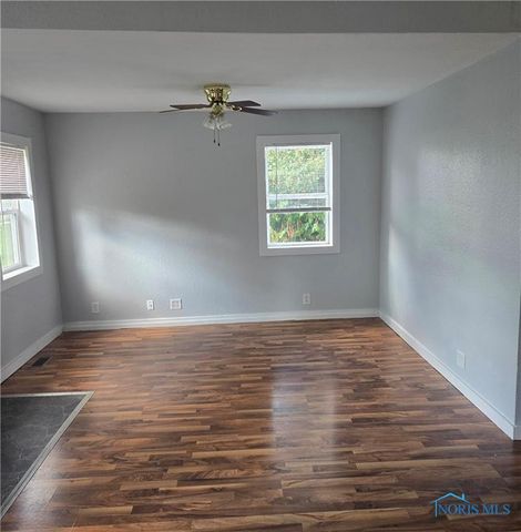 106 High Street, Liberty Center, OH 43532