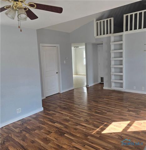 106 High Street, Liberty Center, OH 43532