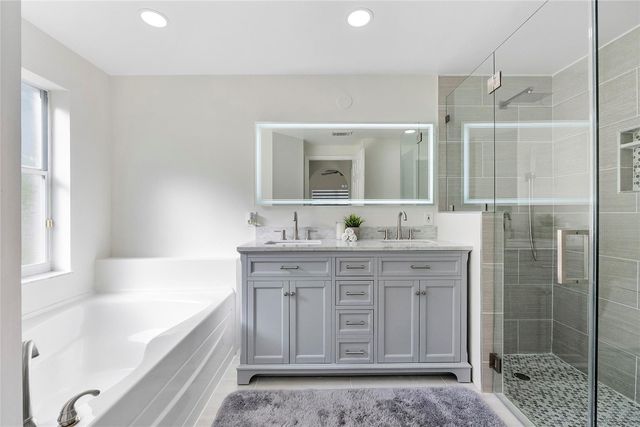 131 NW 187th Avenue, Pembroke Pines, FL 33029