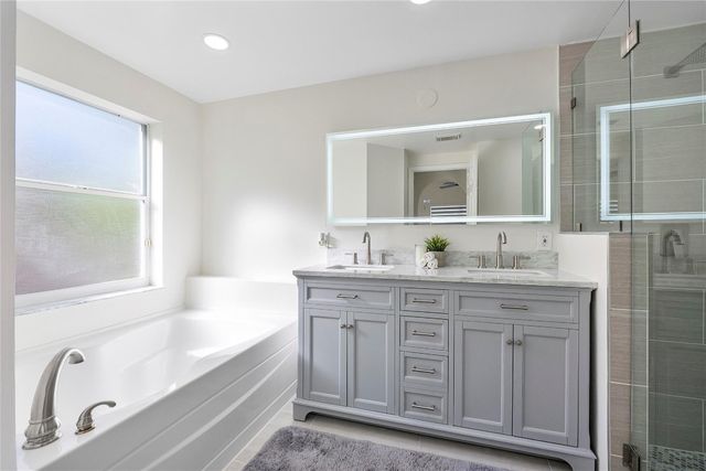 131 NW 187th Avenue, Pembroke Pines, FL 33029