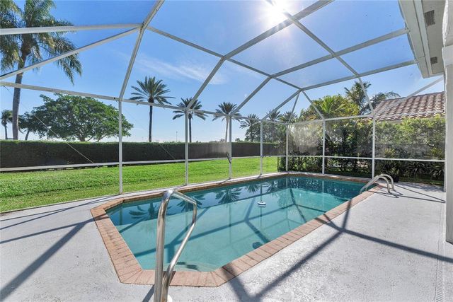 131 NW 187th Avenue, Pembroke Pines, FL 33029