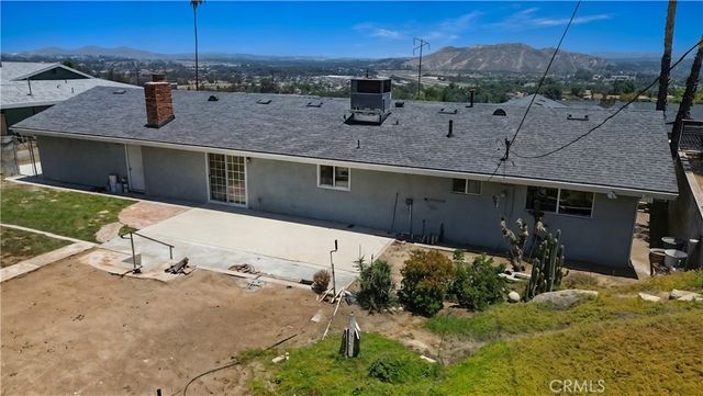 5485 Golden West Avenue, Jurupa Valley, CA 92509