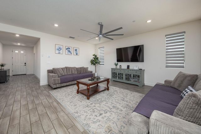 10933 Monomoy Way, Stockton, CA 95219