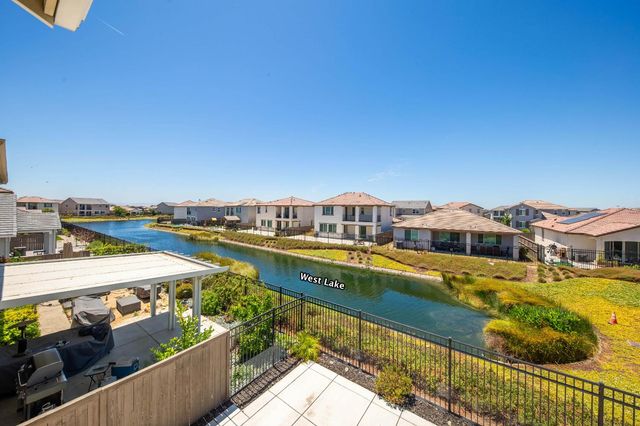 10933 Monomoy Way, Stockton, CA 95219