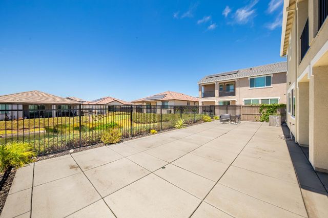 10933 Monomoy Way, Stockton, CA 95219