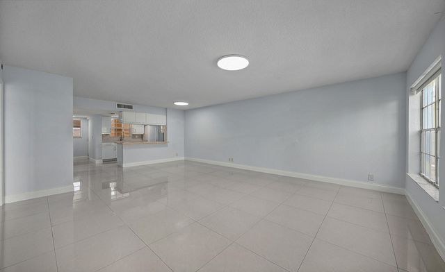 6300 La Costa Drive H, Boca Raton, FL 33433