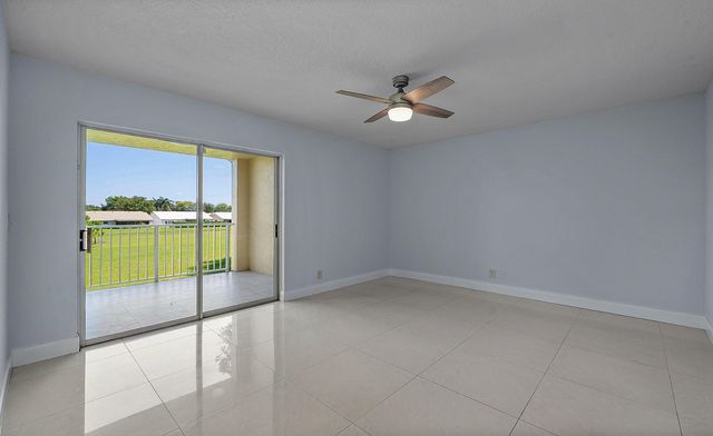 6300 La Costa Drive H, Boca Raton, FL 33433