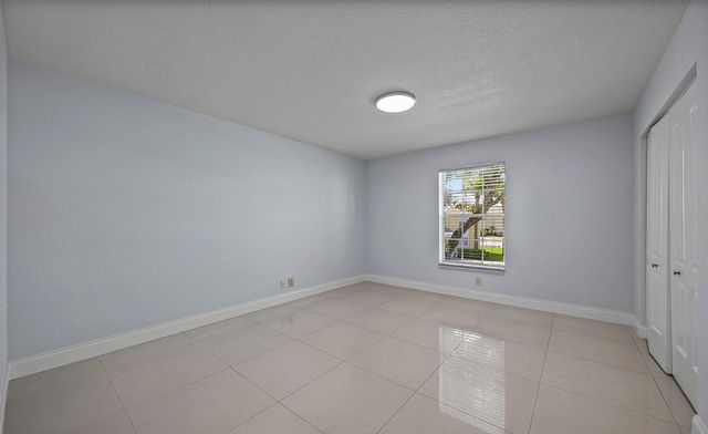 6300 La Costa Drive H, Boca Raton, FL 33433