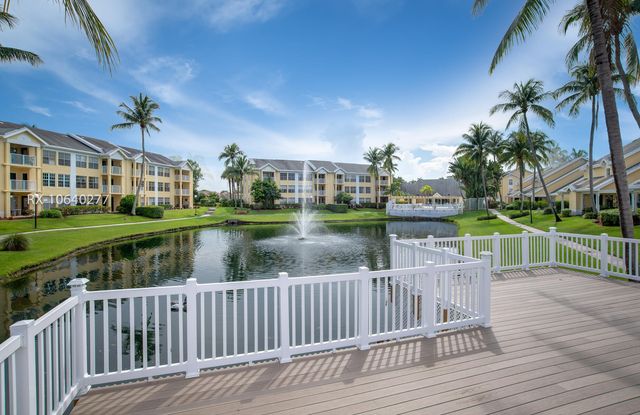 6300 La Costa Drive H, Boca Raton, FL 33433