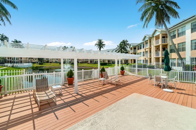 6300 La Costa Drive H, Boca Raton, FL 33433