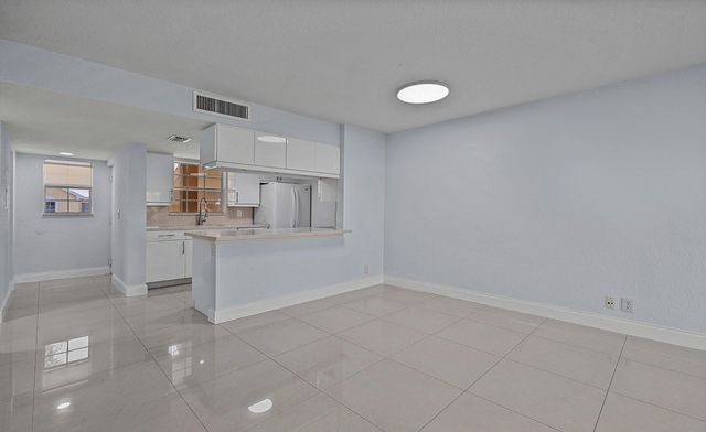 6300 La Costa Drive H, Boca Raton, FL 33433