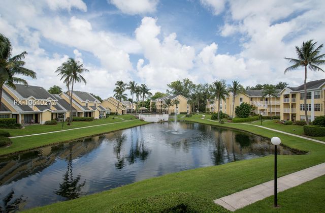 6300 La Costa Drive H, Boca Raton, FL 33433