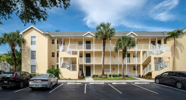 6300 La Costa Drive H, Boca Raton, FL 33433