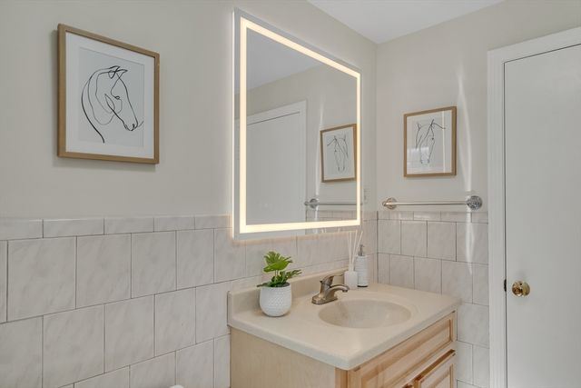 1 Drummer Rd A5, Acton, MA 01720