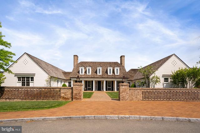 2416 GLOUSTER POINTE DR, Dumfries, VA 22026