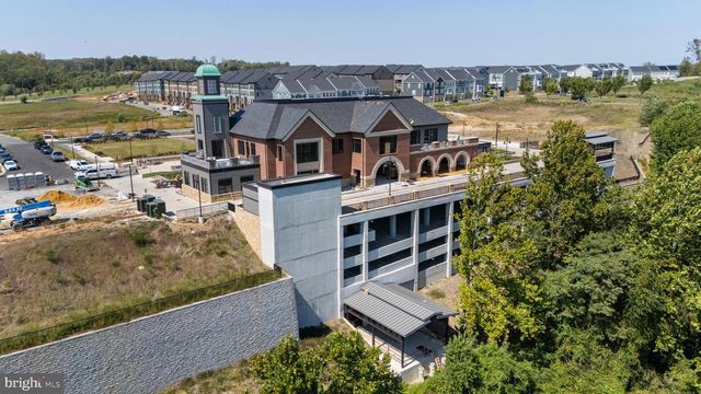 2416 GLOUSTER POINTE DR, Dumfries, VA 22026