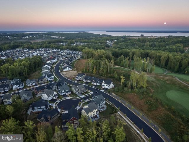 2416 GLOUSTER POINTE DR, Dumfries, VA 22026