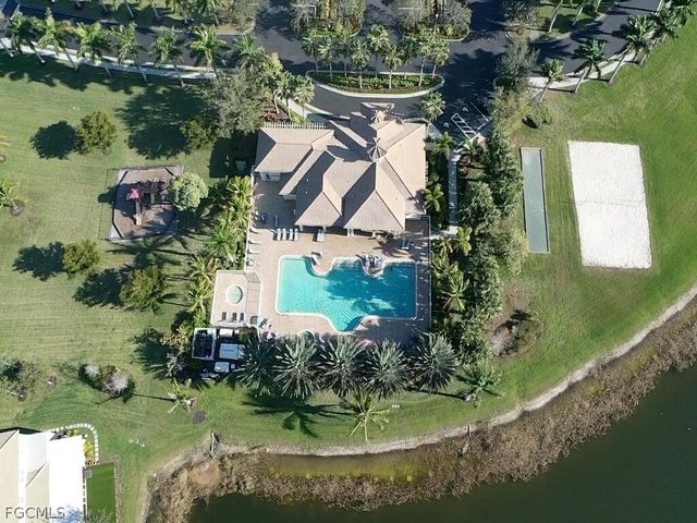 1477 Weeping Willow CT, Cape Coral, FL 33909