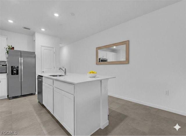 1477 Weeping Willow CT, Cape Coral, FL 33909