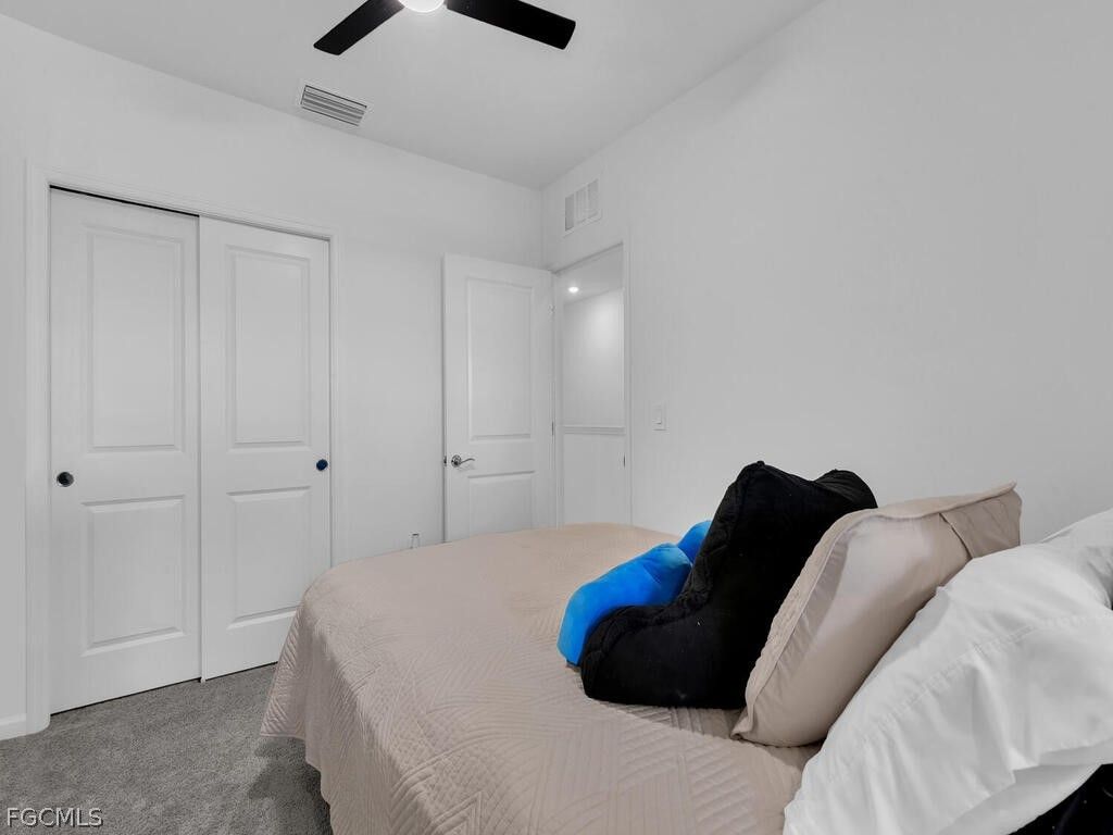 Image 13 of property listing at 1477 Weeping Willow CT, Cape Coral, FL 33909