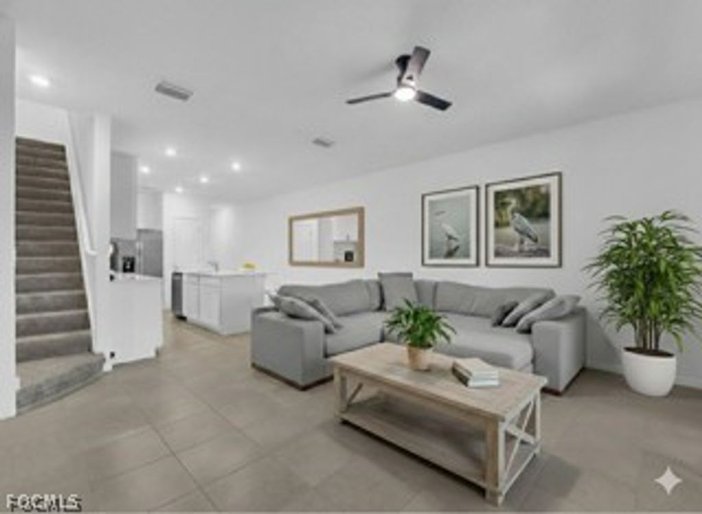 Image 2 of property listing at 1477 Weeping Willow CT, Cape Coral, FL 33909