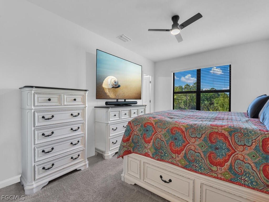 Image 8 of property listing at 1477 Weeping Willow CT, Cape Coral, FL 33909