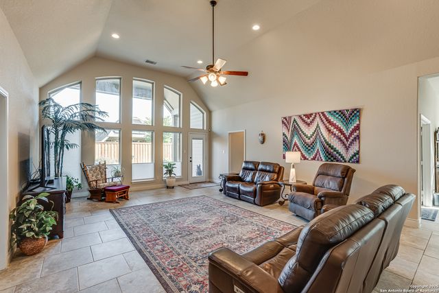 2160 MILL VALLEY, Seguin, TX 78155