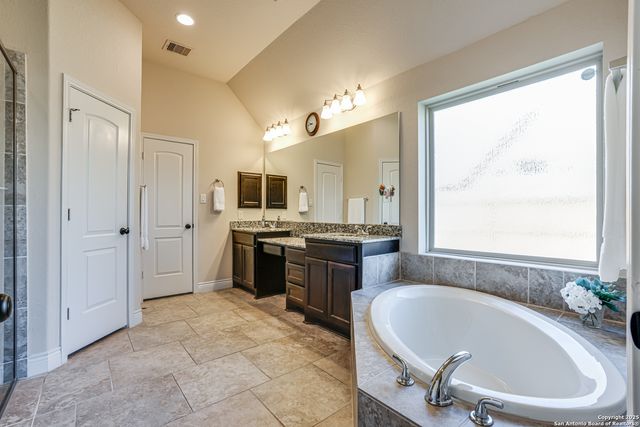 2160 MILL VALLEY, Seguin, TX 78155
