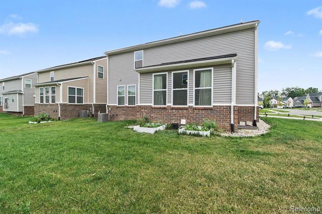 20847 Calabrese Drive, South Lyon, MI 48178