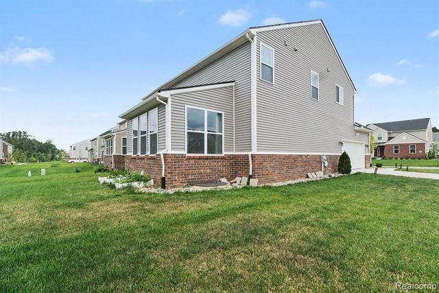 20847 Calabrese Drive, South Lyon, MI 48178