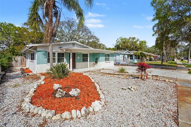 318 BATH STREET, Tarpon Springs, FL 34689