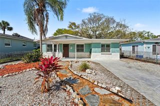 318 BATH STREET, Tarpon Springs, FL 34689