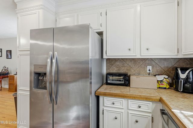 72 Lamplighter Road, Pearl, MS 39208