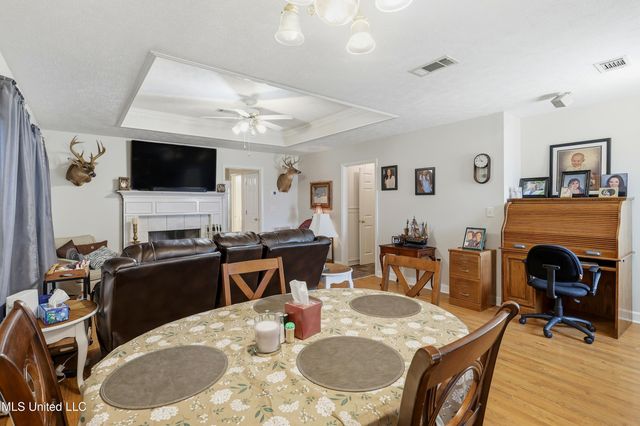 72 Lamplighter Road, Pearl, MS 39208