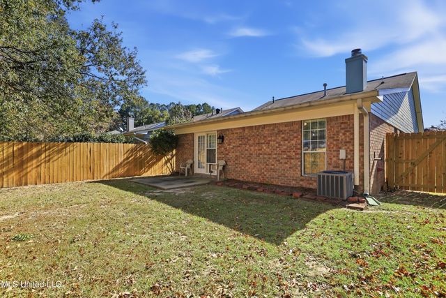 72 Lamplighter Road, Pearl, MS 39208